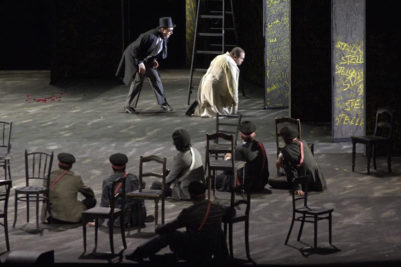 Acte II (Olympia), Konstantin Gorny (Coppelius, )Aquiles Machado (Hoffmann)