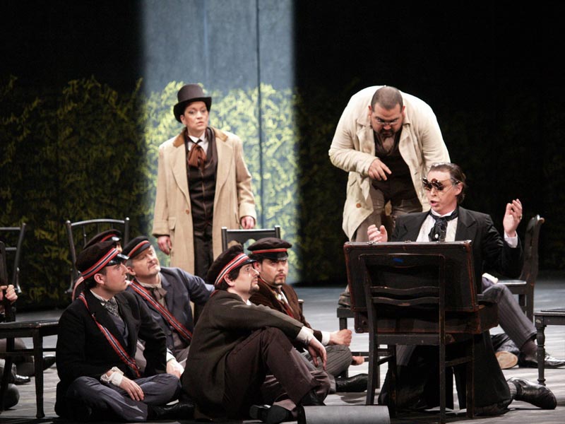 Acte II (Olympia), Katharine Goeldner (Niklausse), Aquiles Machado (Hoffmann), Konstantin Gorny (Coppelius) 