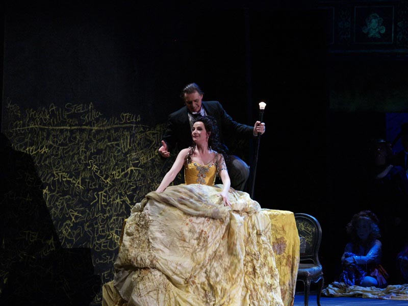 Acte III (Giulietta), Valentina Kutzarova (Giulietta), Konstantin Gorny (Dapertutto)