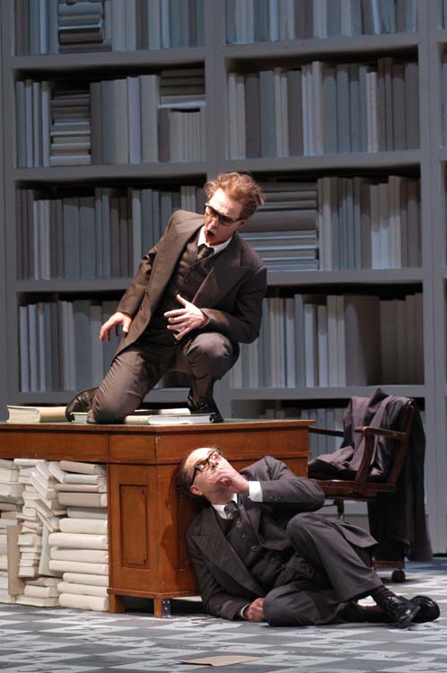 Atto I: Konstantin Gorny (Mefisto), Mauro Nicoletti (Faust)