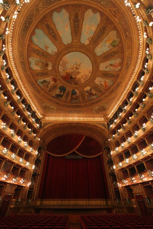 gorny-aida-palermo-dec-2008-002.jpg