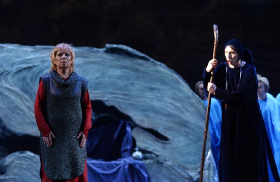 Mirella Freni (Giovanna d'Arco) e Konstantin Gorny (Cardinale), Teatro Regio Torino - Stagione 2001-2002   