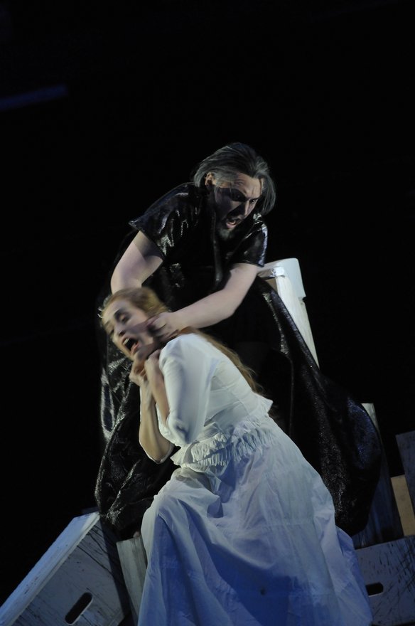konstantin_gorny_don_carlo_karlsruhe_2009-48.JPG