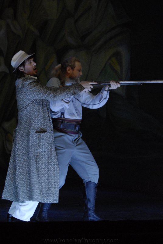 Tu sol verrai con me. 
Noi far dobbiamo il resto,konstantin_gorny_don_giovanni_leipzig_2009-akt2-011.JPG