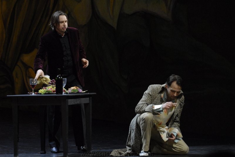 (Sta mangiando, quel marrano! 
Finger di non capir.)konstantin_gorny_don_giovanni_leipzig_2009-akt2-016.JPG