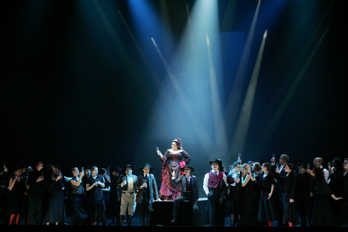 Acte IV, Mirjam Kalin (Dulcine), Andrej Debevec (Rodriguez), Katja Konvalinka (Pedro), Mirjam Tola (Garcias), Matjaž Stopinšek (Juan), Jules Massenet, "Don Quichotte", Ljubljana 2007