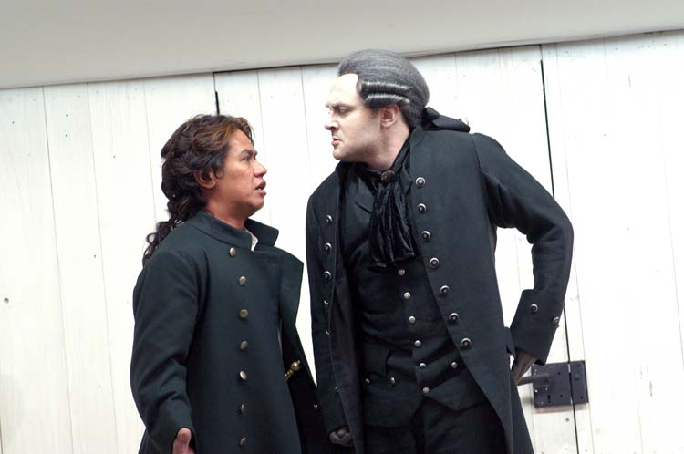 Keith Ikaia-Purdy (Rodolfo), Christoph Fischesser (Il Conte di Walter)