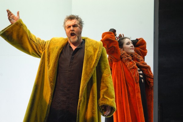 Phillip Joll (Macbeth) e Tatiana Serjan (Lady Macbeth)