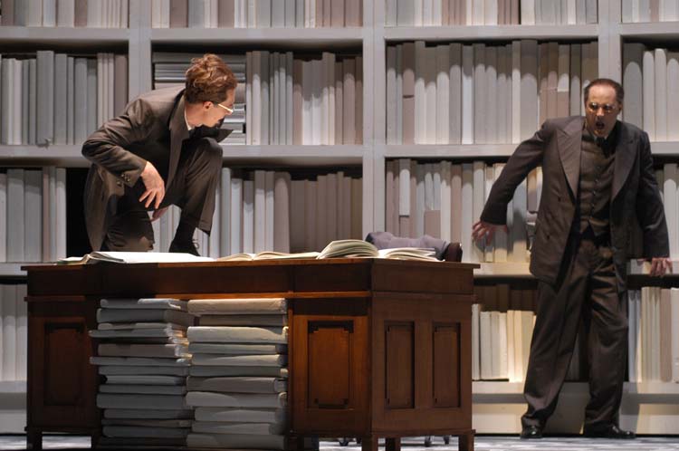 Atto I: Konstantin Gorny (Mefisto), Mauro Nicoletti (Faust)