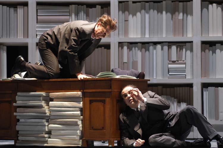 Atto I: Konstantin Gorny (Mefisto), Mauro Nicoletti (Faust)