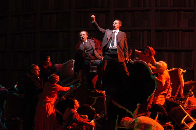 Atto II: Konstantin Gorny (Mefisto), Mauro Nicoletti (Faust), Staatsopernchor