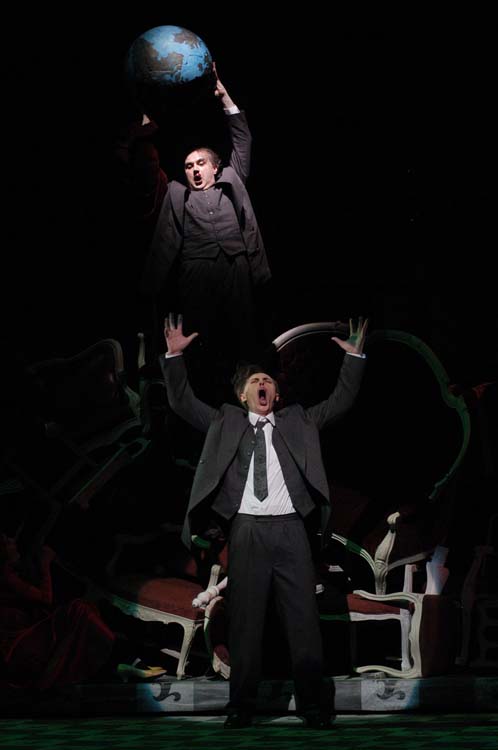 Atto II: Konstantin Gorny (Mefisto), Mauro Nicoletti (Faust)