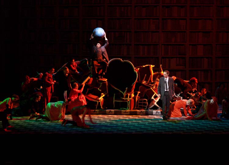 Atto II: Konstantin Gorny (Mefisto), Mauro Nicoletti (Faust), Staatsopernchor