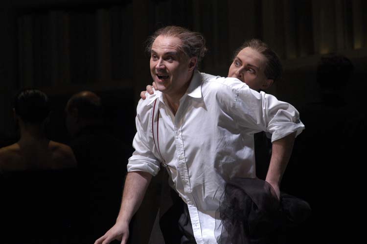 Atto IV: Konstantin Gorny (Mefisto), Mauro Nicoletti (Faust)